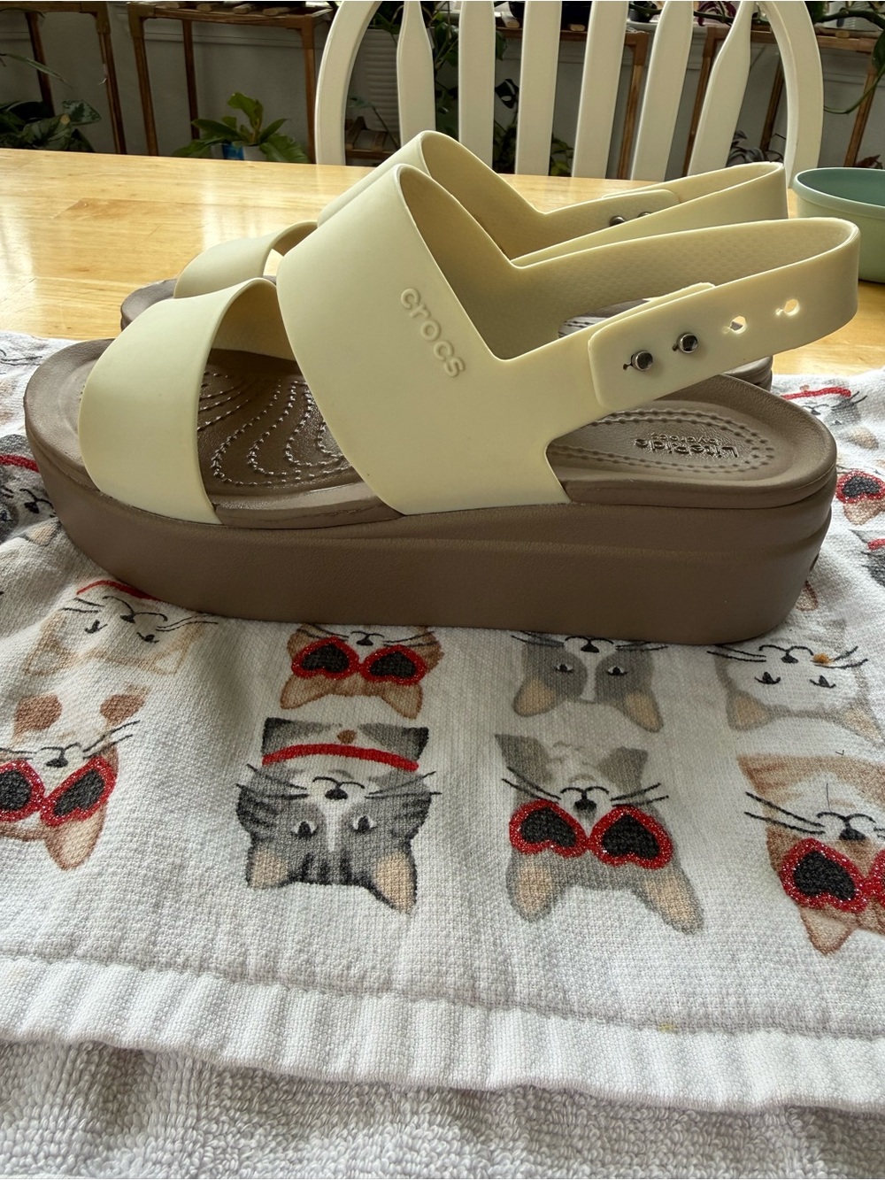 CROCS Women's Brooklyn wedge Sandals in Cream and beige - Picture 4 of 5